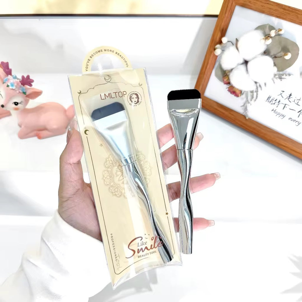 Flat Foundation Brush