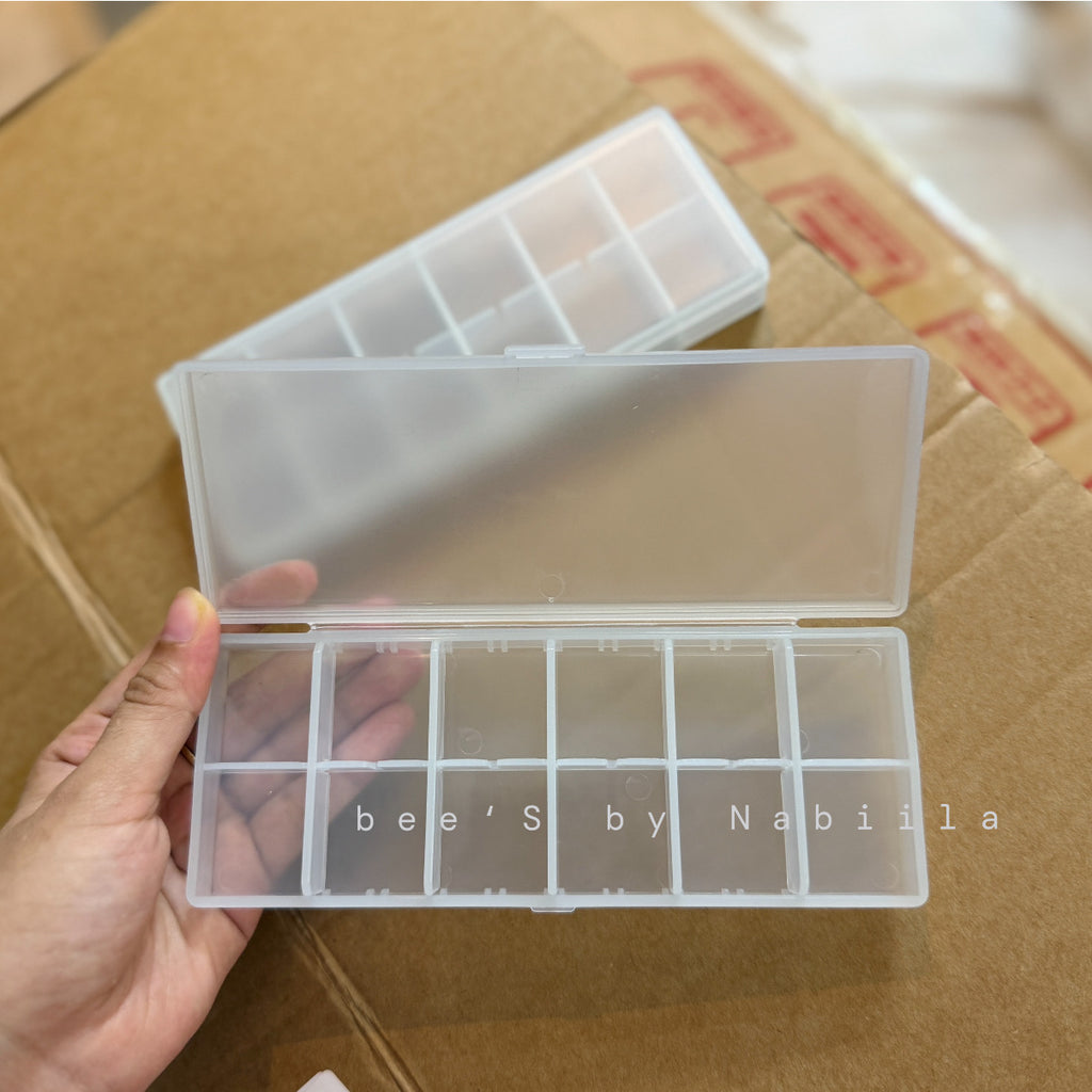 12-compartment Plastic organizer box