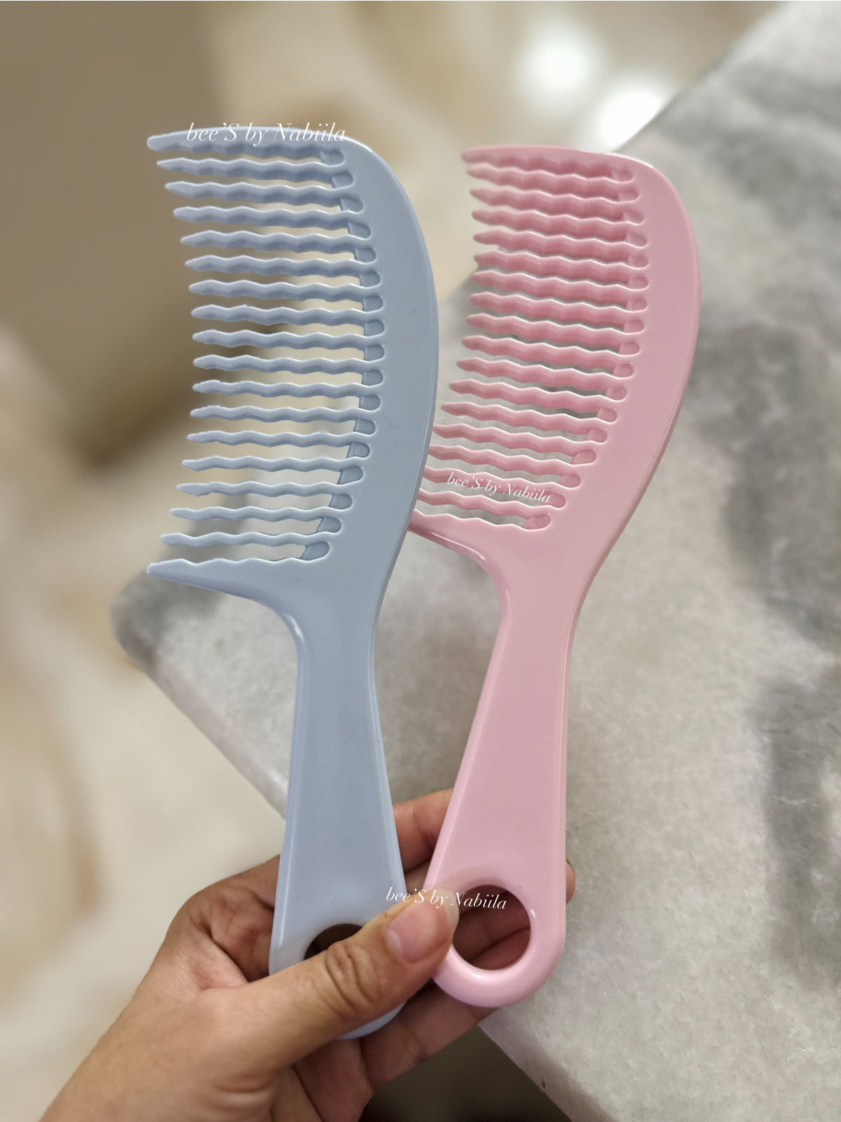 Plastic Hair Comb (Blue)