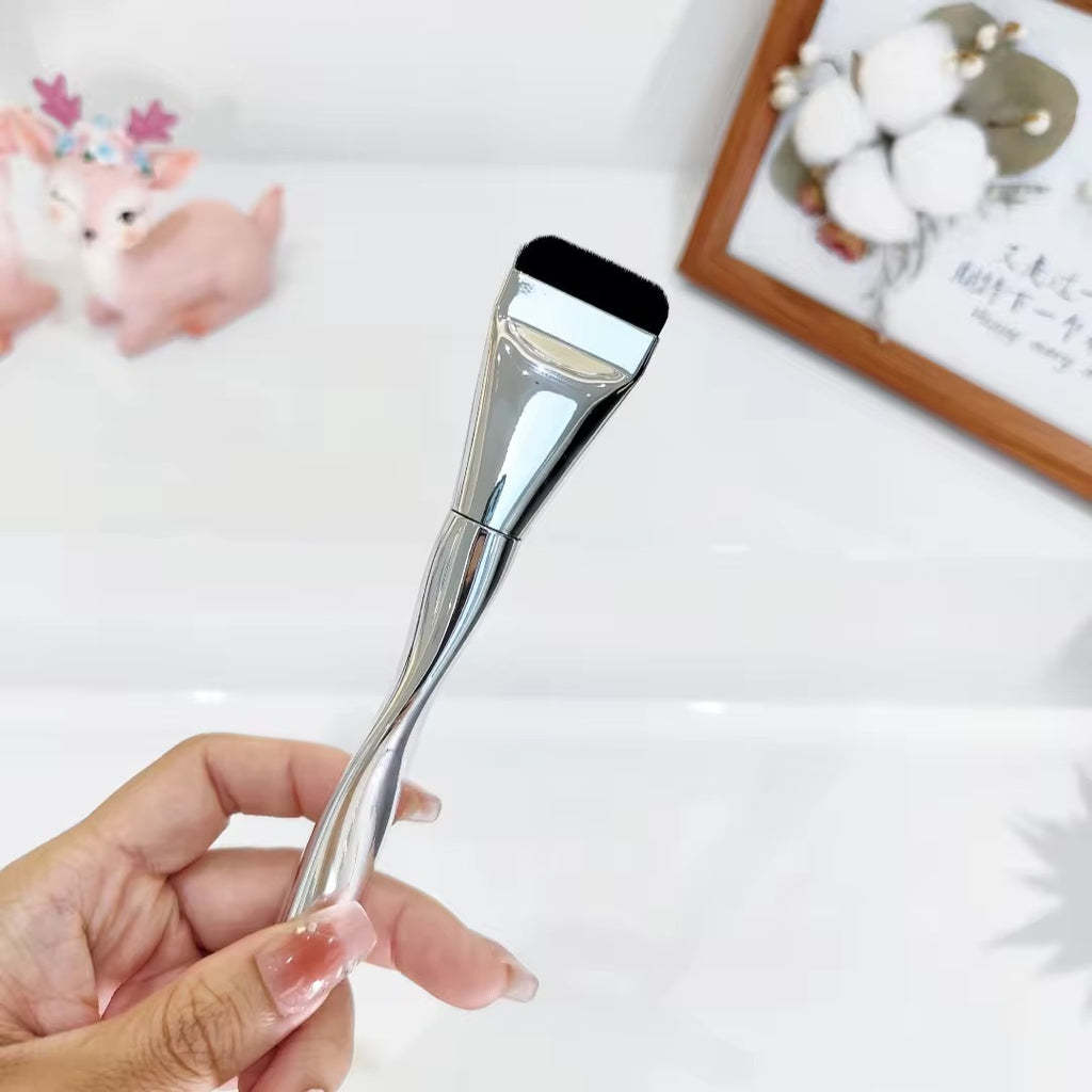 Flat Foundation Brush
