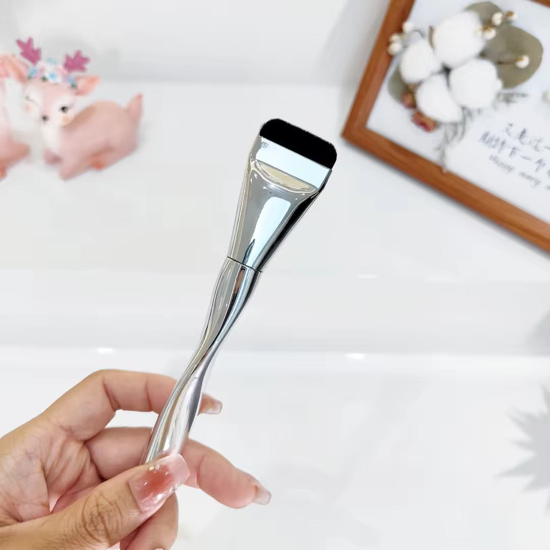 Flat Foundation Brush