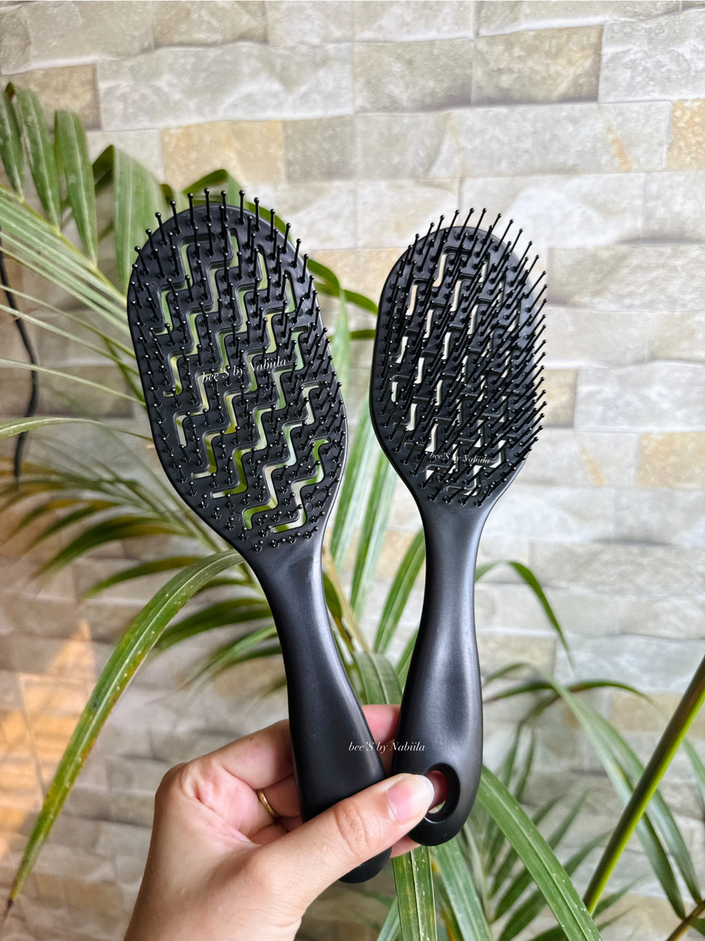 Detangling Hair Brush (Black)