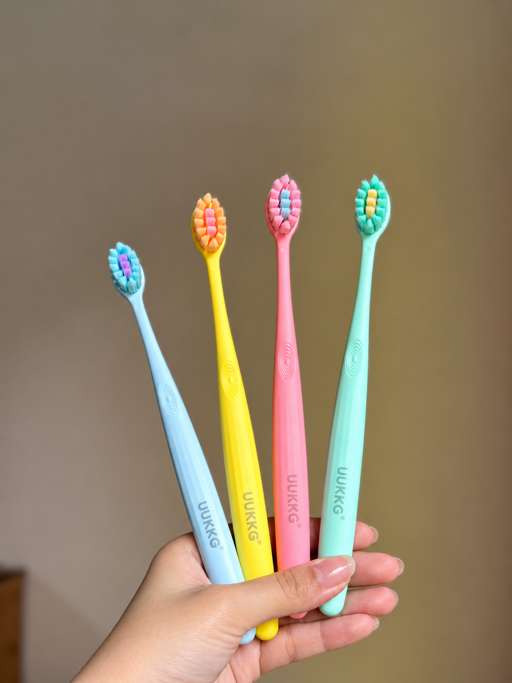 4pcs ToothBrush with Storage Box